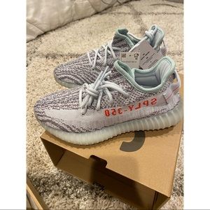 YEEZY BOOST 350 V2 (size: 5.5 US / 5 UK)